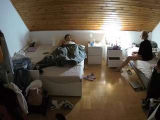 voyeurcam-julmodels-greybed-3 camsoda