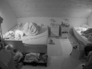 voyeurcam-julmodels-... webcam