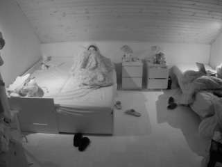 voyeurcam-julmodels-greybed-3 Webcam Model Profile