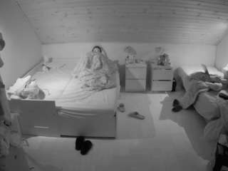 voyeurcam-julmodels-greybed-3 - Live Cam