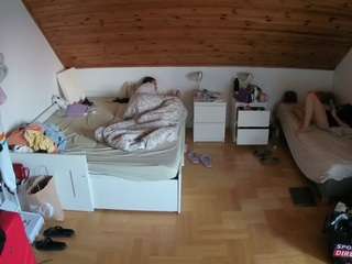 voyeurcam-julmodels-greybed-3 Webcam Model Profile