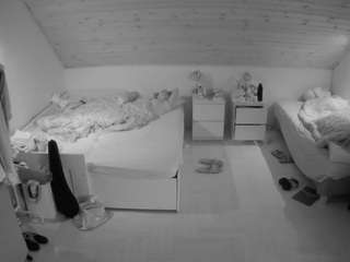 voyeurcam-julmodels-greybed-3 Modèle Webcam Profil