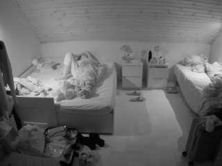 voyeurcam-julmodels-greybed-3 Modèle Webcam Profil