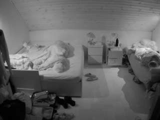voyeurcam-julmodels-greybed-3 Modèle Webcam Profil