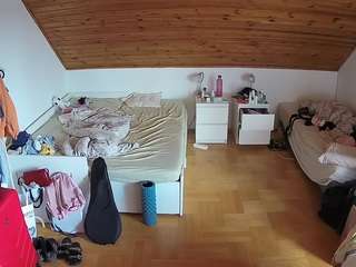 voyeurcam-julmodels-greybed-3 - Live Cam