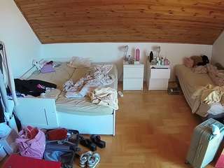 voyeurcam-julmodels-greybed-3 webcam model