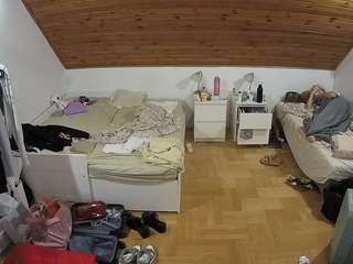 voyeurcam-julmodels-greybed-3 Live Webcam on CamSoda