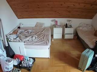 voyeurcam-julmodels-... webcam