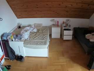 voyeurcam-julmodels-greybed-3 Profile Image