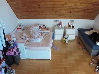 voyeurcam-julmodels-greybed-3 webcam model