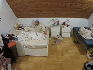voyeurcam-julmodels-greybed-3 from camsoda