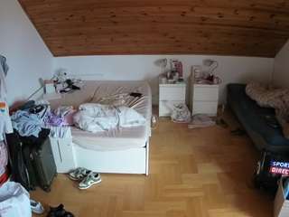 voyeurcam-julmodels-greybed-3 camsoda