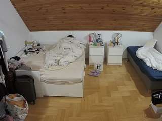 voyeurcam-julmodels-greybed-3 Live Webcam on CamSoda