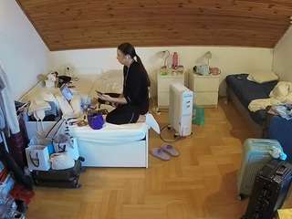 voyeurcam-julmodels-greybed-3