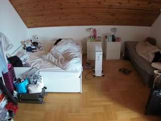 voyeurcam-julmodels-greybed-3 webcam model