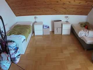 voyeurcam-julmodels-greybed-3 Sex Cam Show