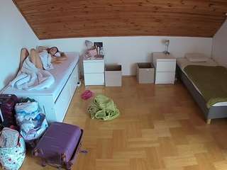 voyeurcam-julmodels-greybed-3 Sex Cam Show