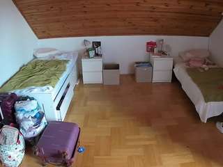 voyeurcam-julmodels-greybed-3 Sex Cam Show