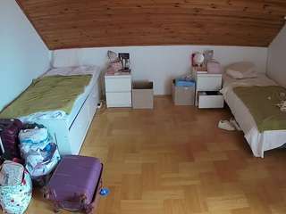 voyeurcam-julmodels-greybed-3 Sex Cam Show