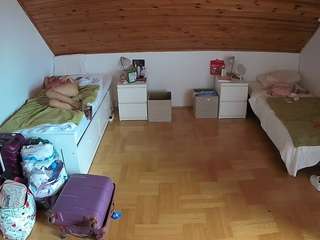 voyeurcam-julmodels-greybed-3 Sex Cam Show