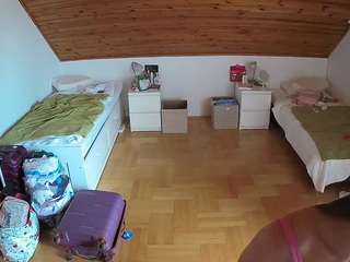 voyeurcam-julmodels-greybed-3 Sex Cam Show
