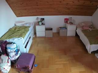 voyeurcam-julmodels-greybed-3 Sex Cam Show