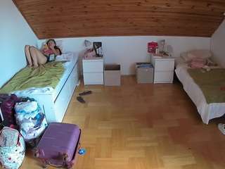 voyeurcam-julmodels-greybed-3 Sex Cam Show