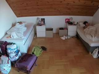 voyeurcam-julmodels-greybed-3 Sex Cam Show