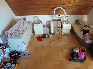 voyeurcam-julmodels-greybed-3 live webcam show