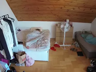 Julmodels Bedroom-B3's Live Sex Cam Show