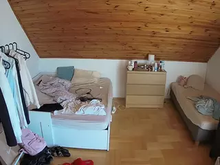 Julmodels Bedroom-B3's Live Sex Cam Show