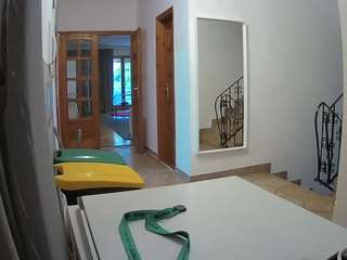 Mẫu này đang trực tiếp. voyeurcam-julmodels-hall-1st