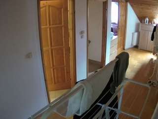 voyeurcam-julmodels-hall-2nd