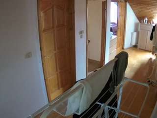 voyeurcam-julmodels-hall-2nd