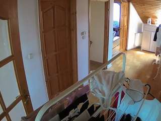 voyeurcam-julmodels-hall-2nd