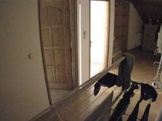 voyeurcam-julmodels-hall-2nd