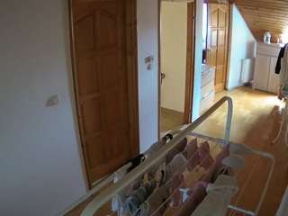 voyeurcam-julmodels-hall-2nd