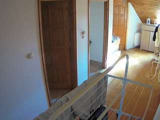 voyeurcam-julmodels-hall-2nd