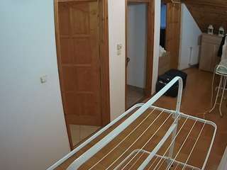 voyeurcam-julmodels-hall-2nd