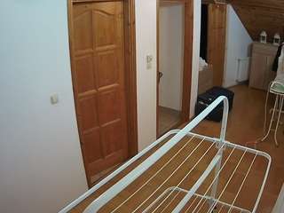 voyeurcam-julmodels-hall-2nd