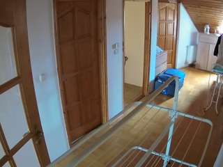 voyeurcam-julmodels-hall-2nd