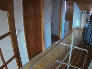 voyeurcam-julmodels-hall-2nd