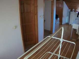 voyeurcam-julmodels-hall-2nd