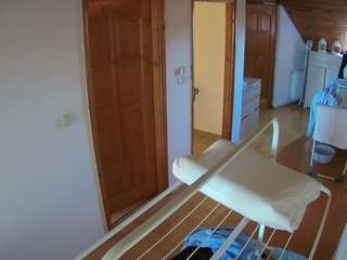 voyeurcam-julmodels-hall-2nd