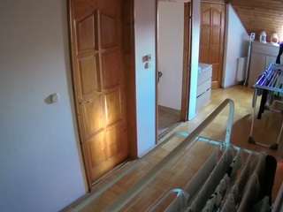 voyeurcam-julmodels-hall-2nd