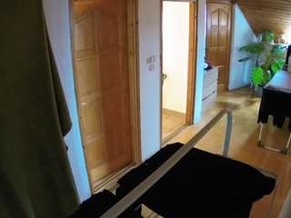 voyeurcam-julmodels-hall-2nd