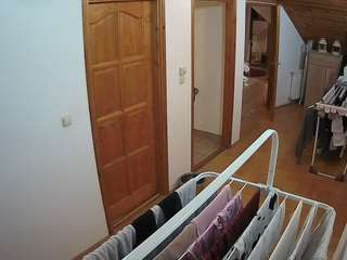 voyeurcam-julmodels-hall-2nd