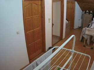 voyeurcam-julmodels-hall-2nd