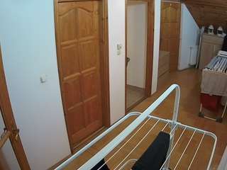 voyeurcam-julmodels-hall-2nd