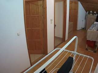 voyeurcam-julmodels-hall-2nd